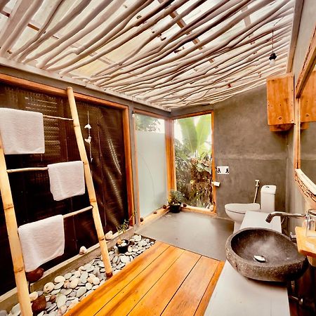 Manulalu Jungle Hotel Bajawa Kültér fotó