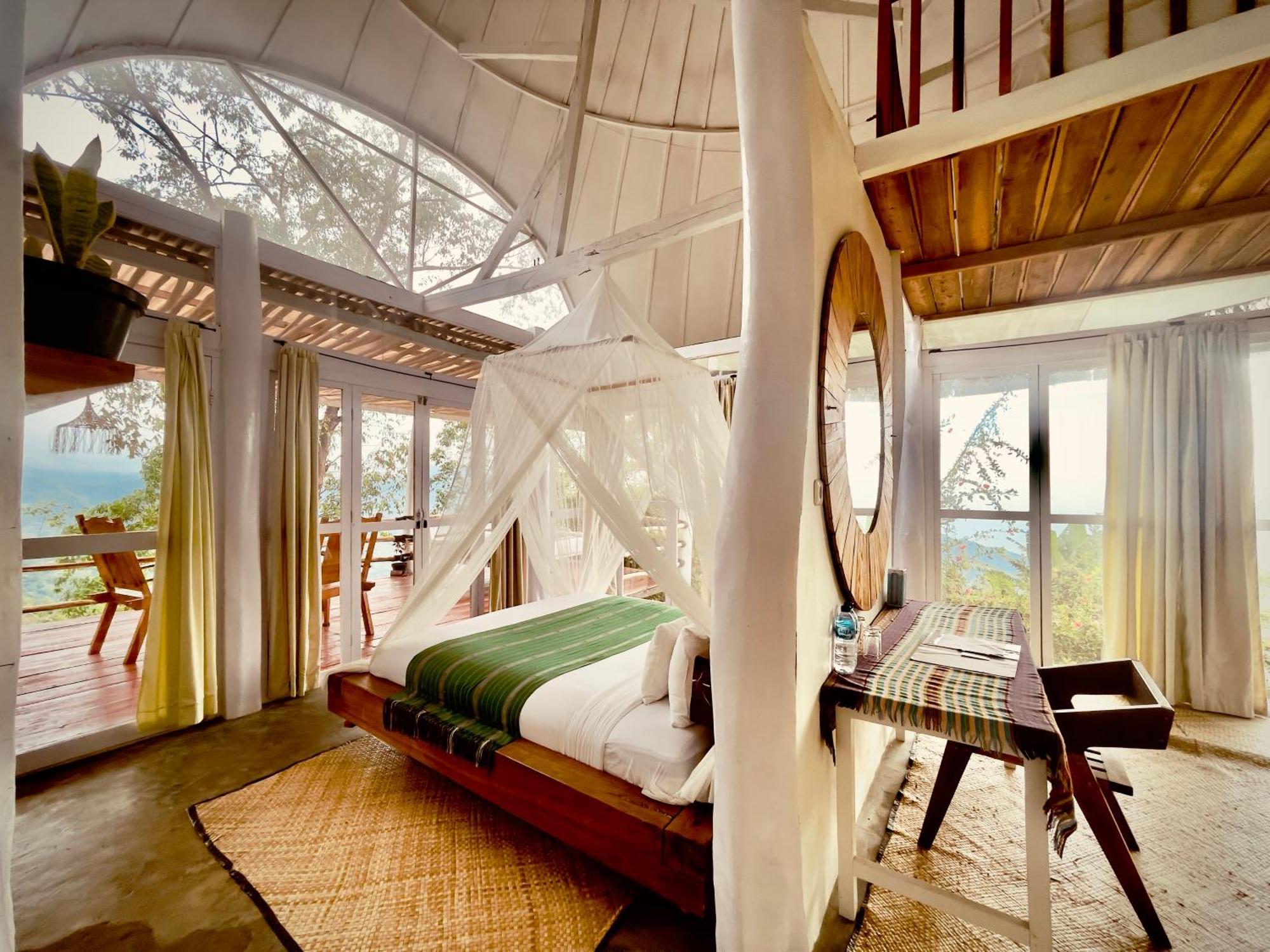 Manulalu Jungle Hotel Bajawa Kültér fotó