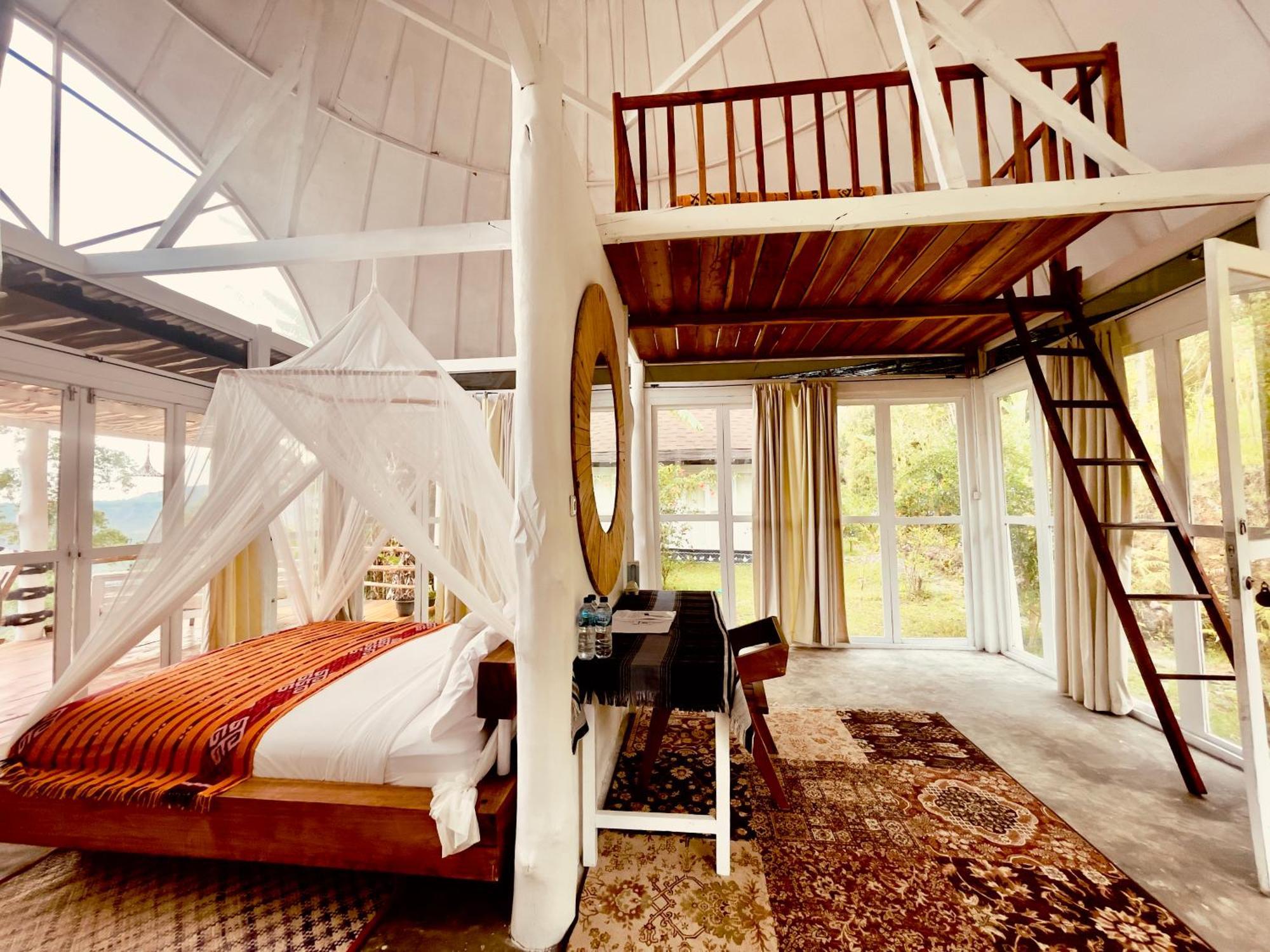 Manulalu Jungle Hotel Bajawa Kültér fotó