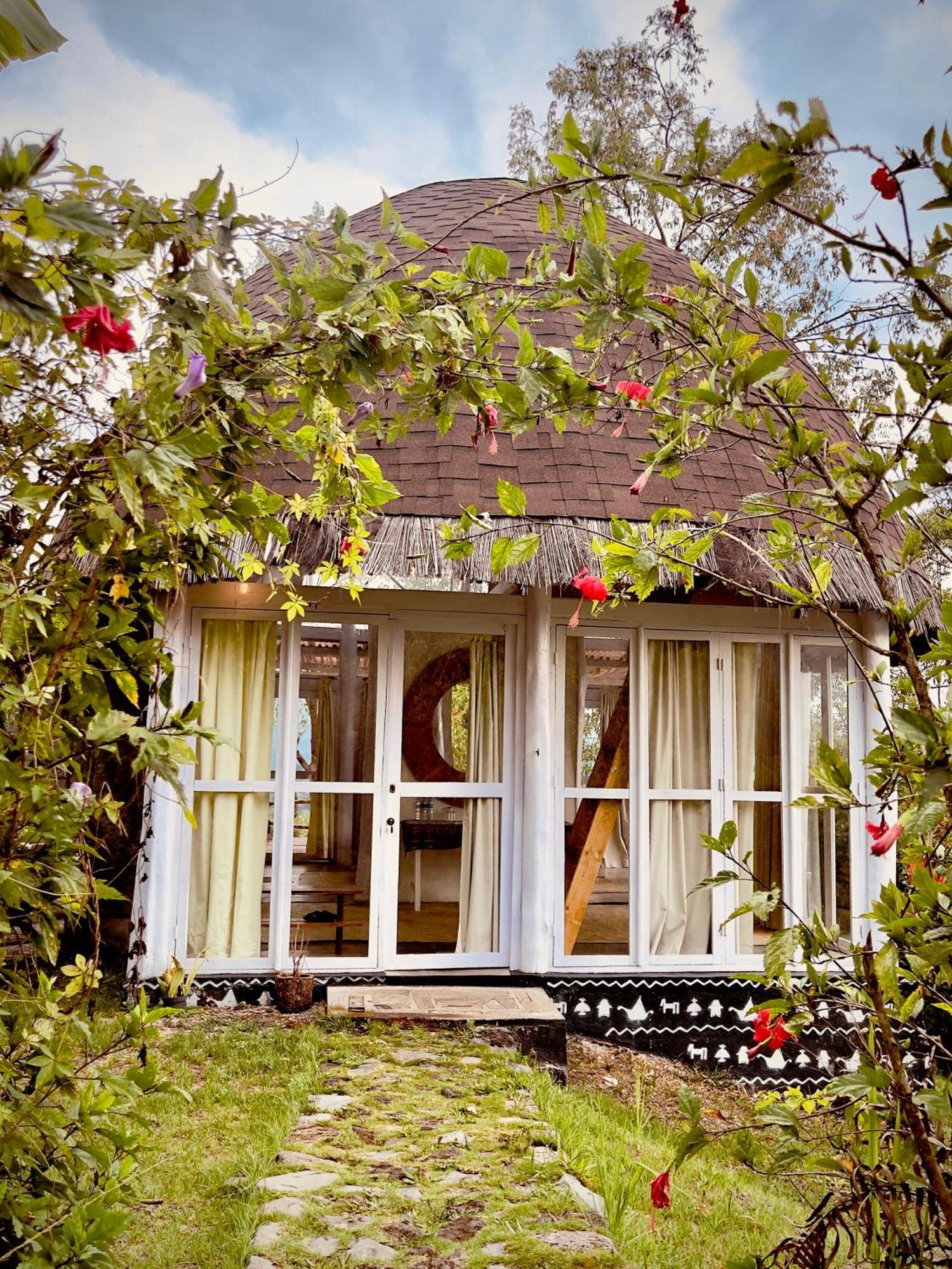 Manulalu Jungle Hotel Bajawa Kültér fotó