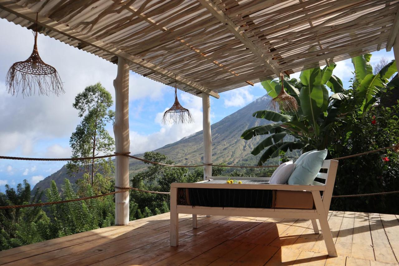 Manulalu Jungle Hotel Bajawa Kültér fotó