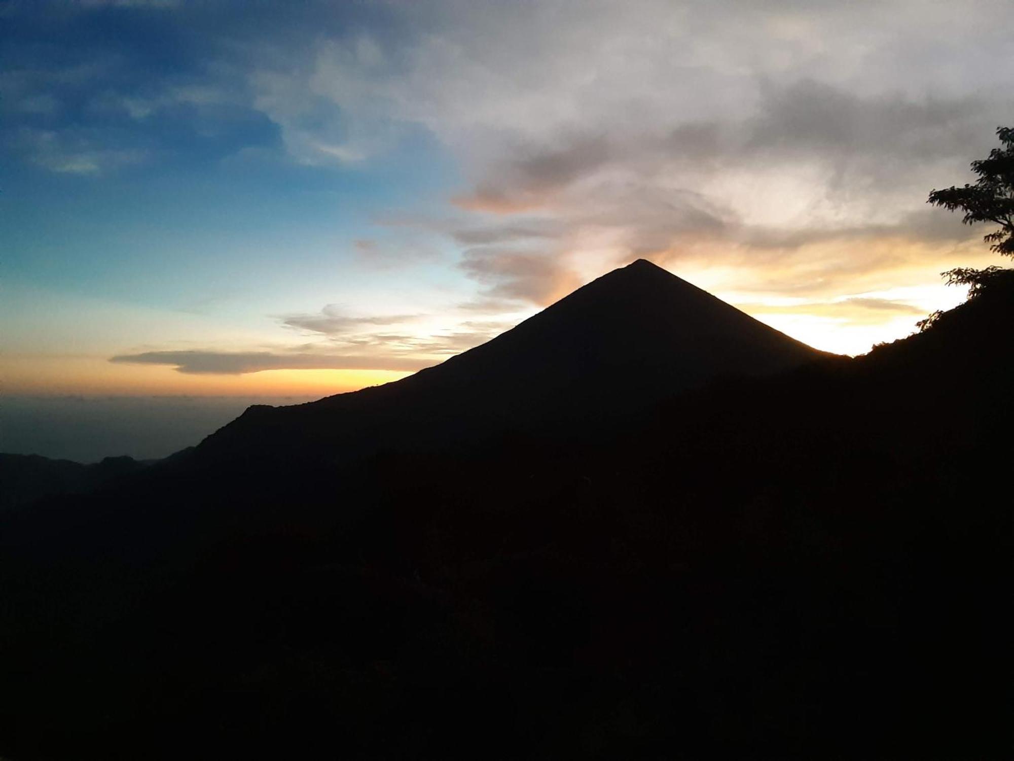 Manulalu Jungle Hotel Bajawa Kültér fotó